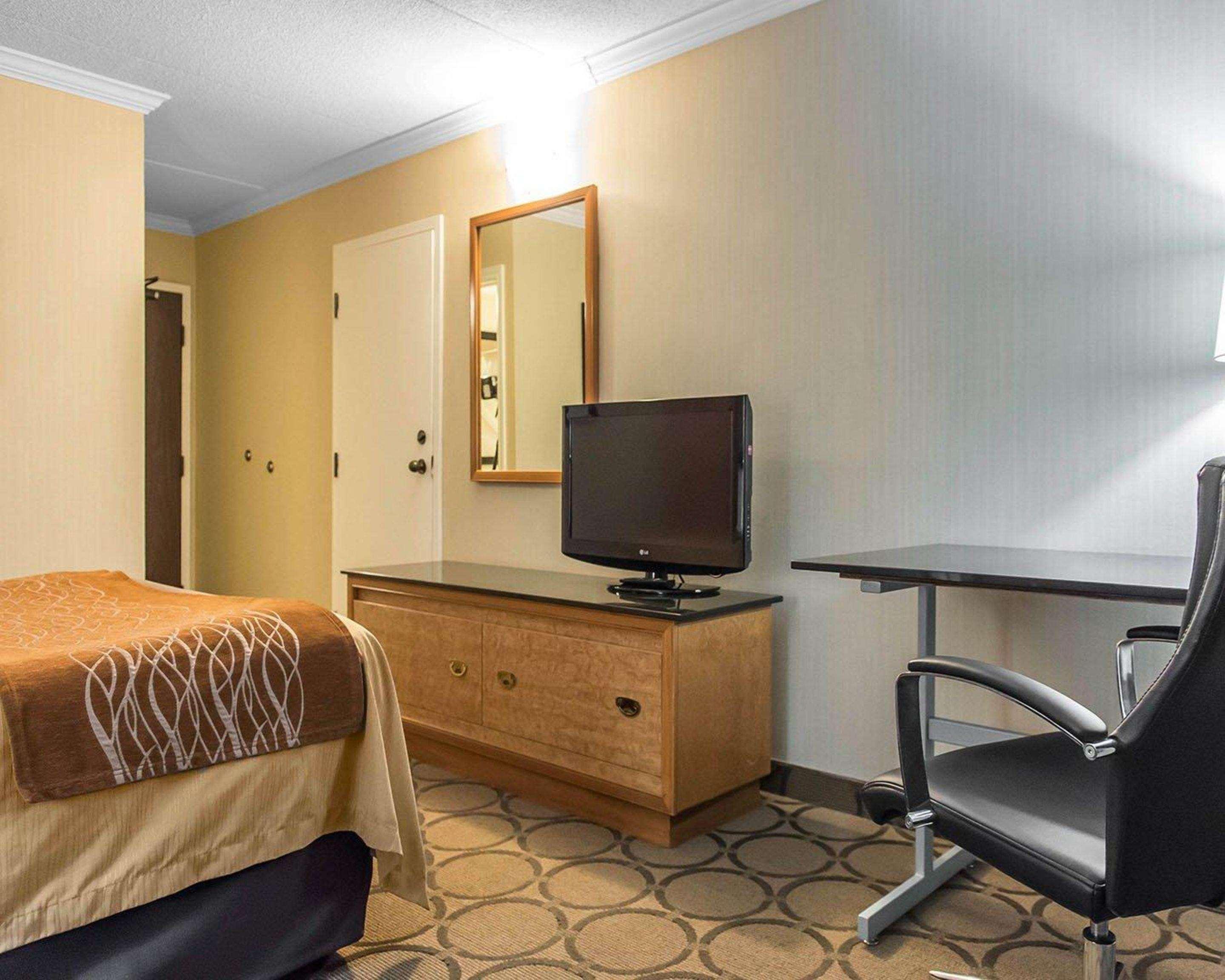 Comfort Inn Pembroke Exterior photo